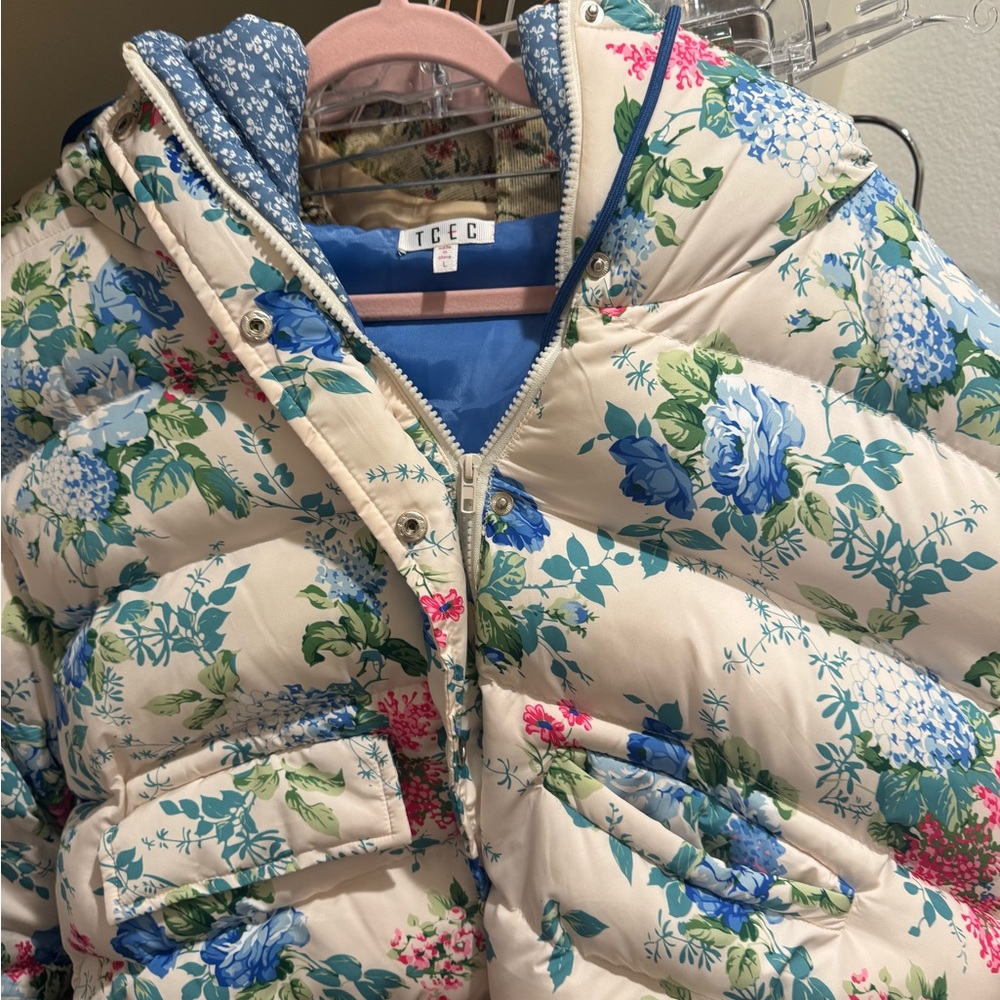 TCEC Floral Puffer Jacket - Cream and Blue